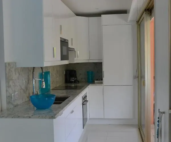 Beau Vu Juan Les Pins 昂蒂布